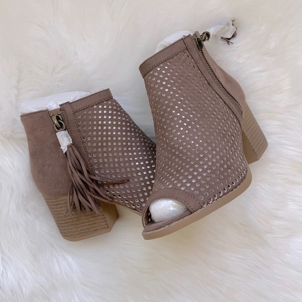 Perforated Tassel Zip Open Peep Toe Booties - Picture 5 of 10